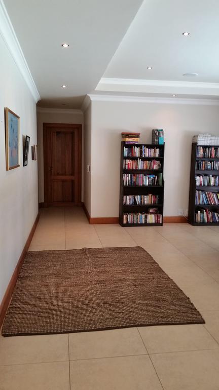 Bed and Breakfast 6 On Acacia Johannesburgo Exterior foto