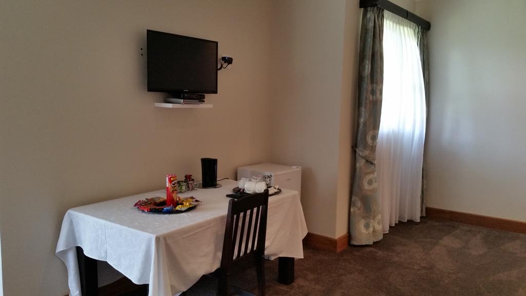 Bed and Breakfast 6 On Acacia Johannesburgo Habitación foto